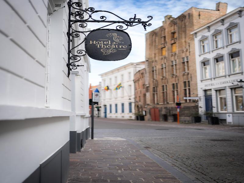 Hotel du Theatre image