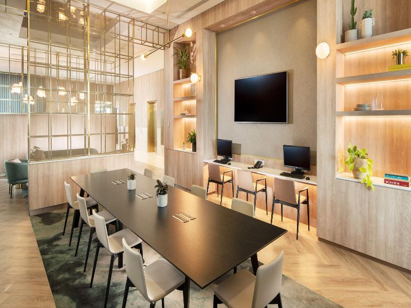 Crowne Plaza Adelaide image