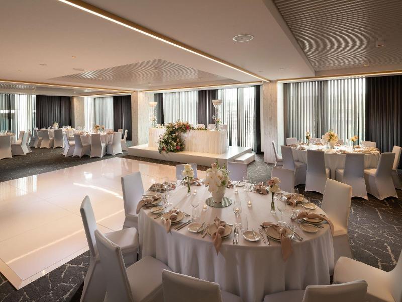 Crowne Plaza Adelaide image