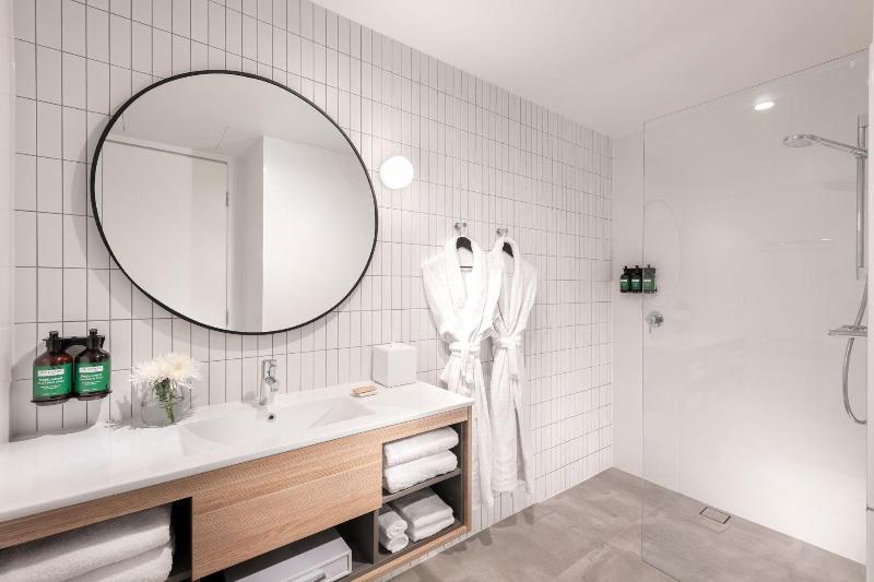 Crowne Plaza Adelaide image