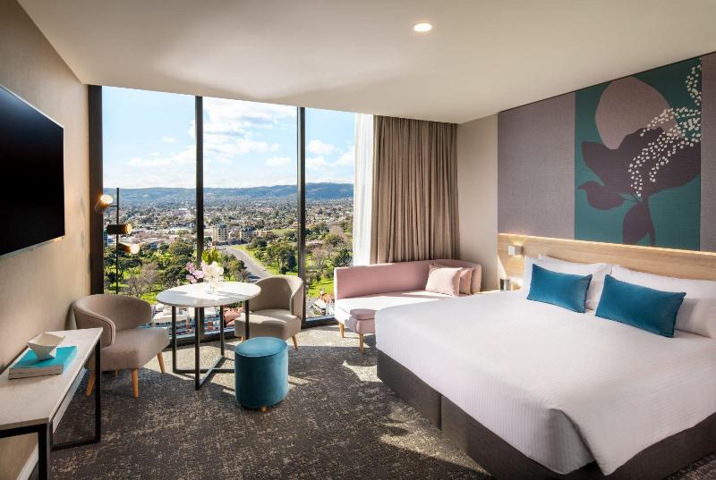 Crowne Plaza Adelaide image