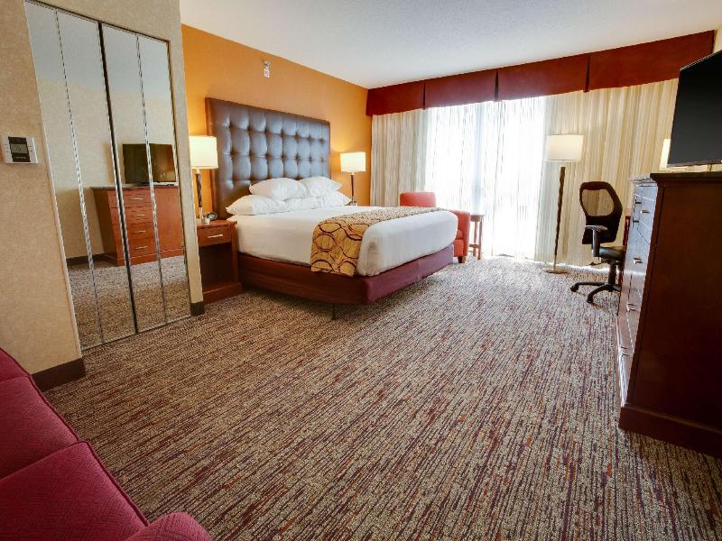 Drury Inn And Suites Terre Haute image