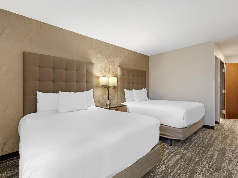 Drury Inn Suites Joplin image