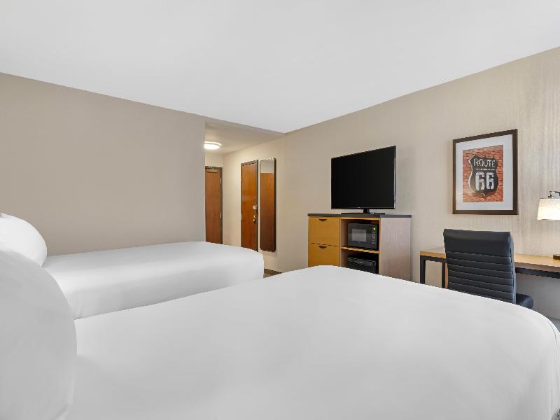 Drury Inn Suites Joplin image