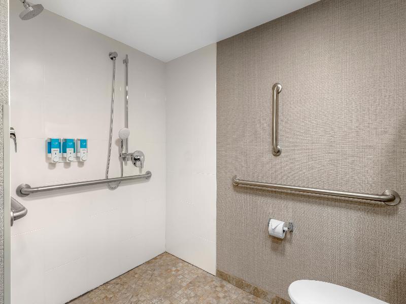 Drury Inn Suites Joplin image