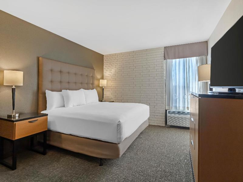 Drury Inn Suites Joplin image