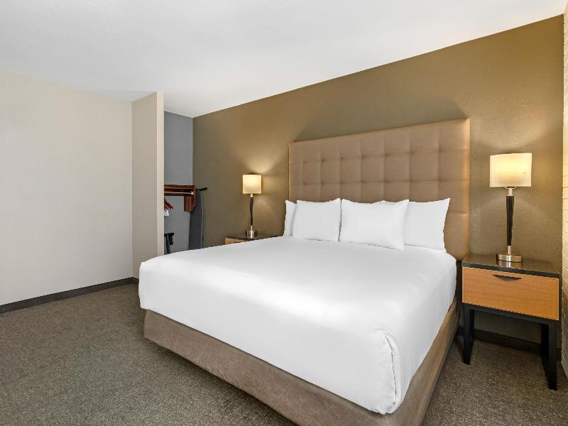 Drury Inn Suites Joplin image