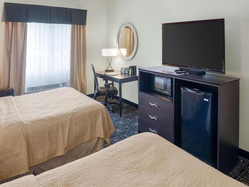 Quality Inn Suites image