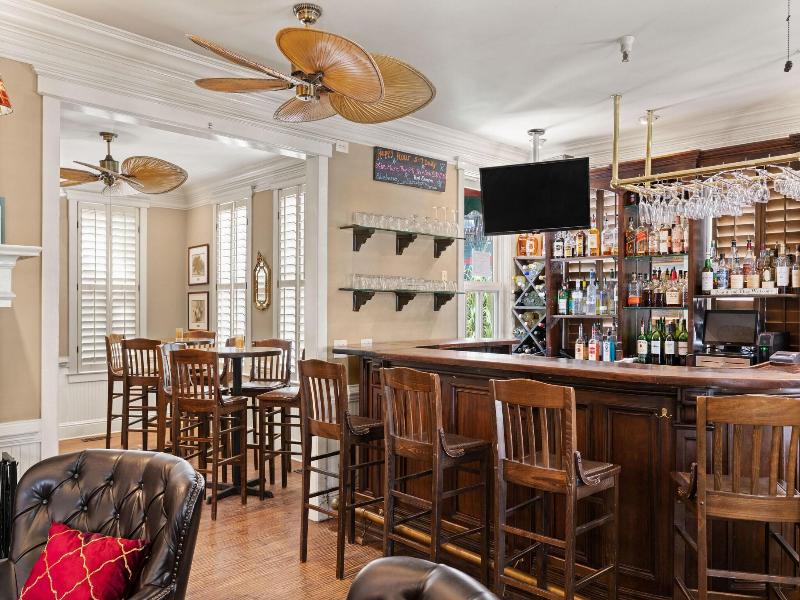 Village Inn And Pub