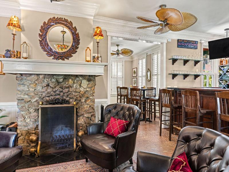Village Inn And Pub