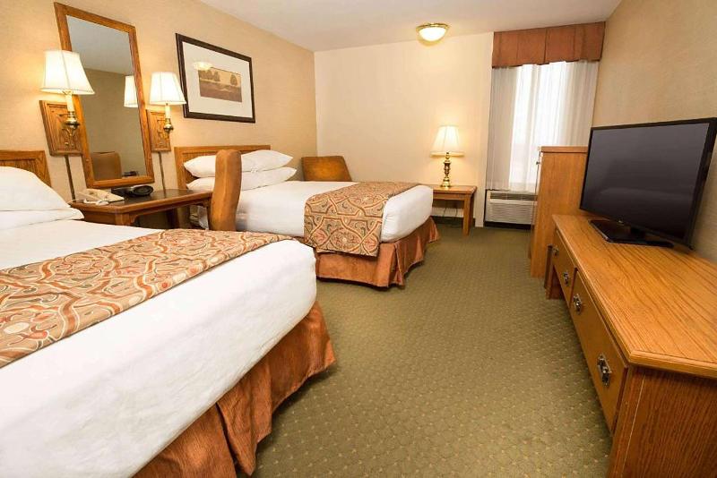 Days Inn by Wyndham Rolla image
