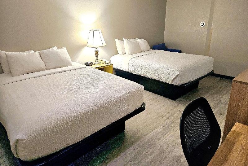 Days Inn by Wyndham Rolla image