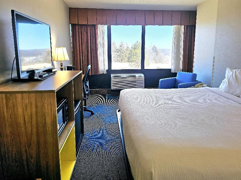Days Inn by Wyndham Rolla image