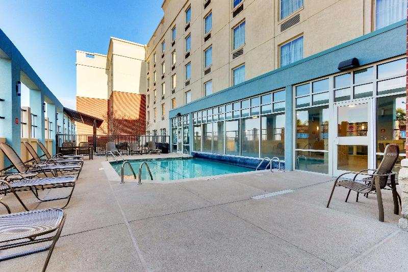 Drury Inn Suites Sikeston image
