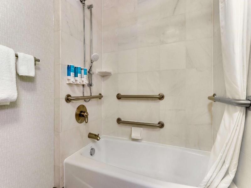 Drury Inn Suites Sikeston image