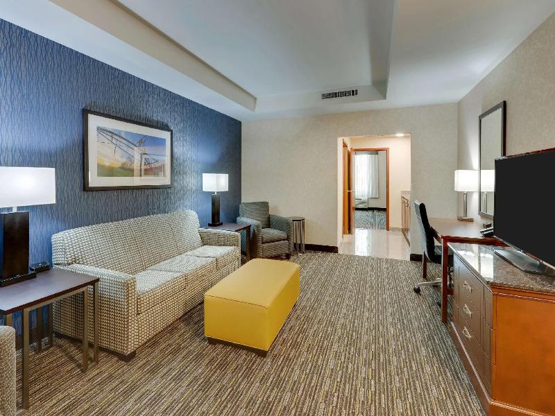 Drury Inn Suites Sikeston image