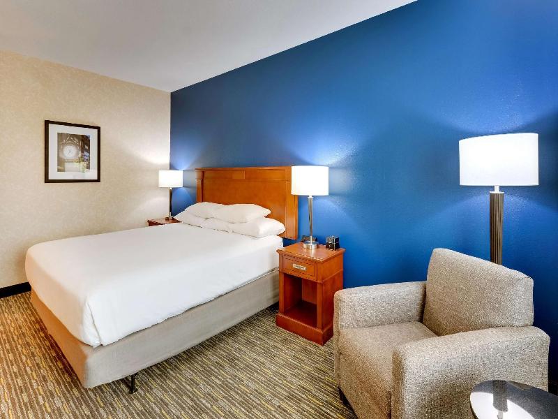 Drury Inn Suites Sikeston image