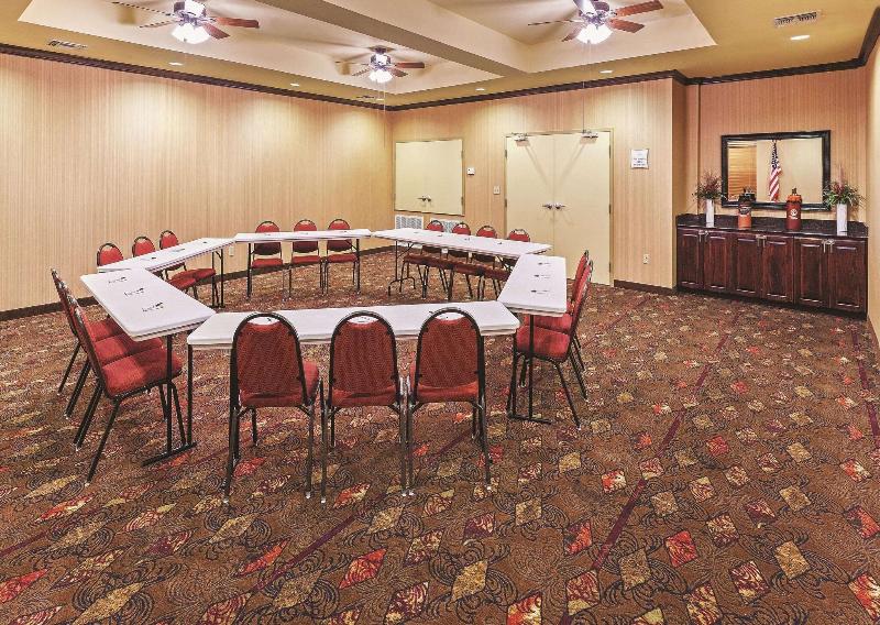 La Quinta Inn Suites Eastland image