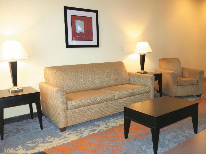 La Quinta Inn Suites Eastland image