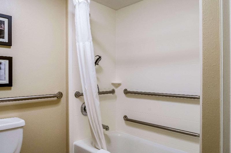 Comfort Inn & Suites At Copeland Tower image