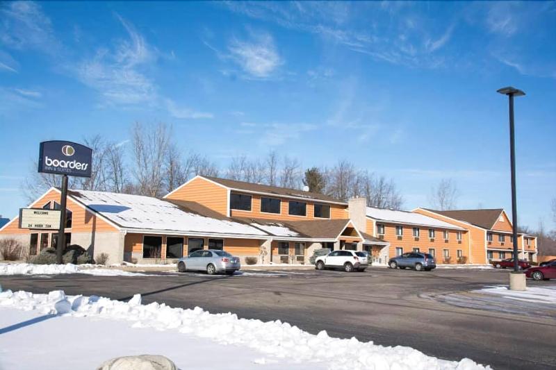 Boarders Inn And Suites Wautoma image