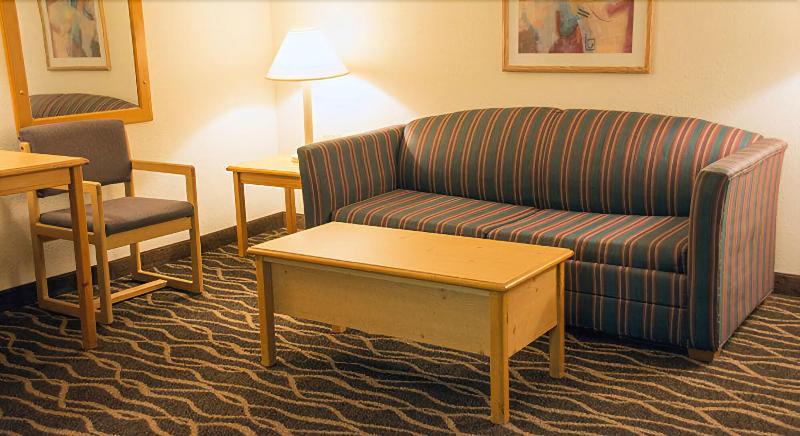 Boarders Inn And Suites Wautoma image