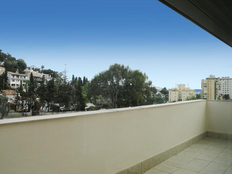 Apartamentos Doña Carmen image