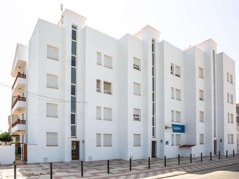 Apartamentos Quijote Estartit image
