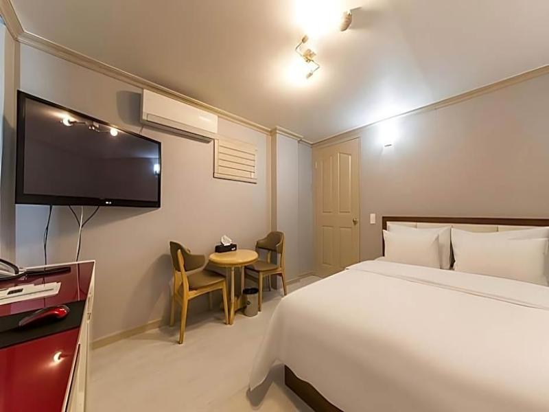 Goodstay Grand Motel Chuncheon image