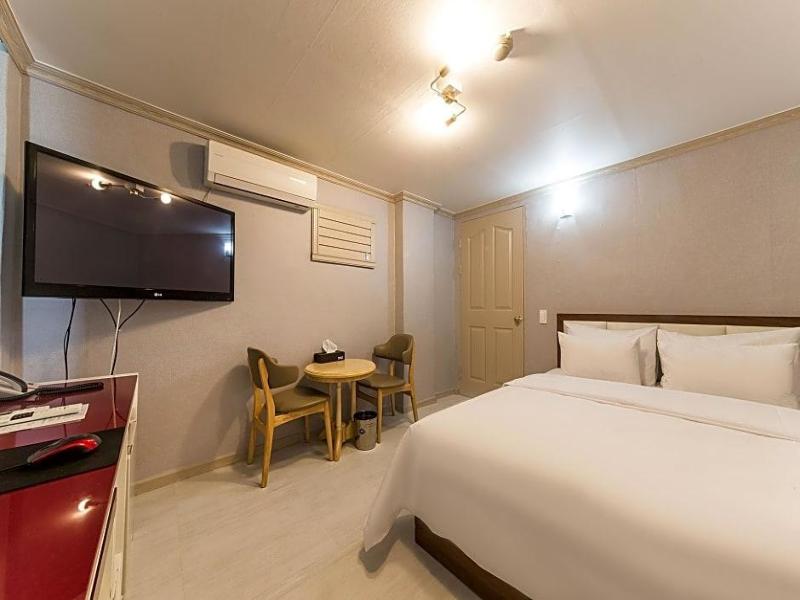 Goodstay Grand Motel Chuncheon image