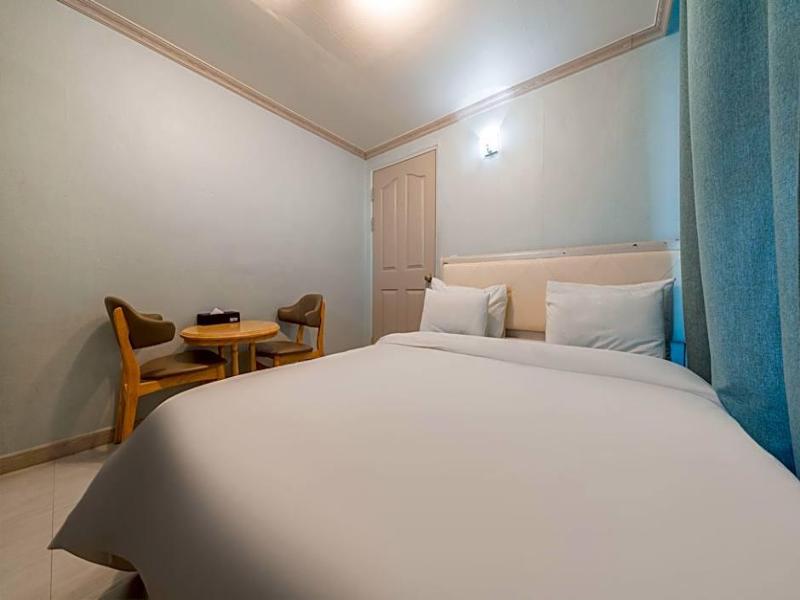 Goodstay Grand Motel Chuncheon image