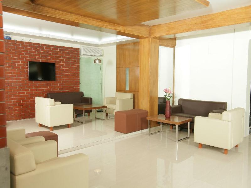 Richmond Hotel And Suites image