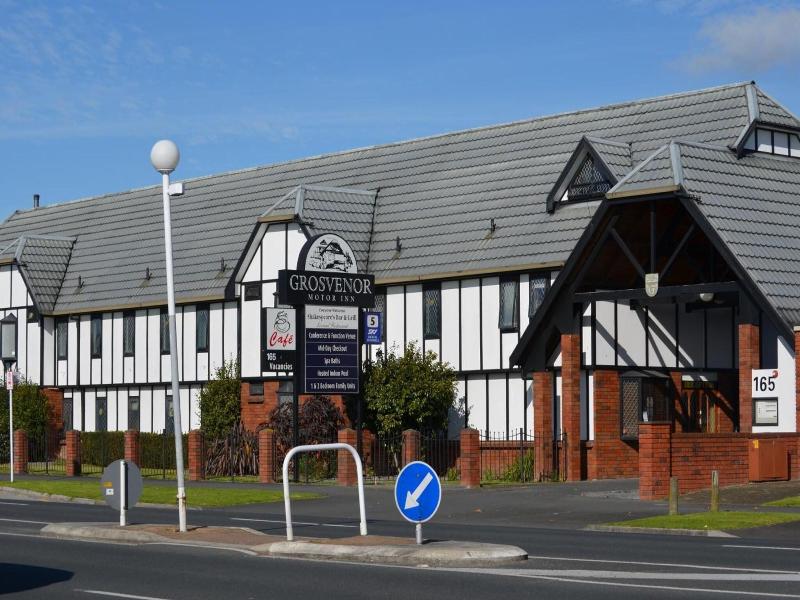 Grosvenor Motor Inn
