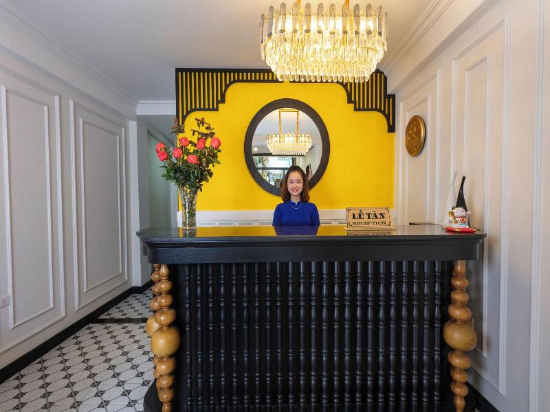 Queen Light Hotel image