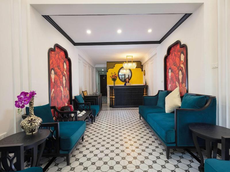 Queen Light Hotel image