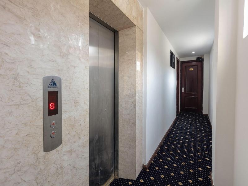 Queen Light Hotel image