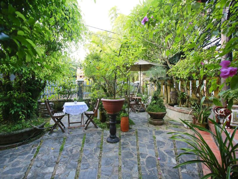 Terra Cotta Homestay And Hostel image