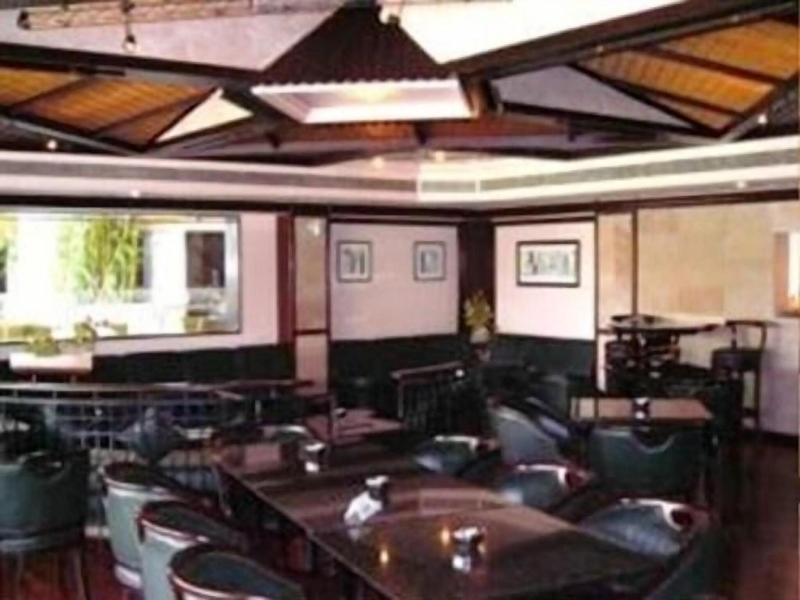 Palm Meadows Club image