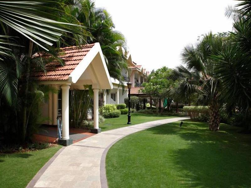 Palm Meadows Club image
