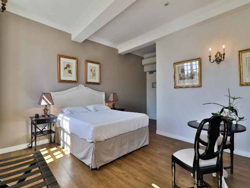 Hotel Du Midi image