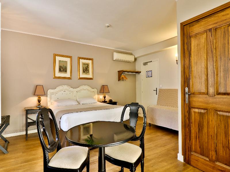 Hotel Du Midi image
