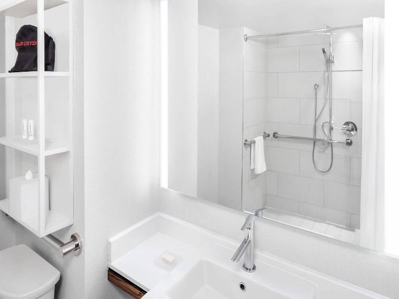 Fairfield Inn Suites New York Manhattan Times Squa image