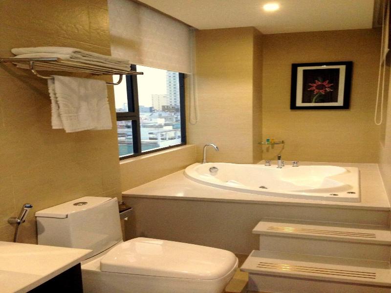 Azumaya Hotel Da Nang image