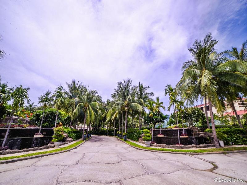 Olalani Resort & Condotel image