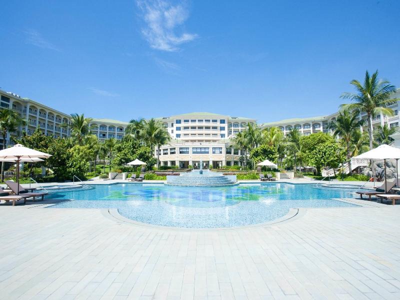 Olalani Resort & Condotel image