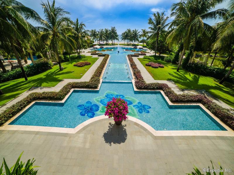 Olalani Resort & Condotel image