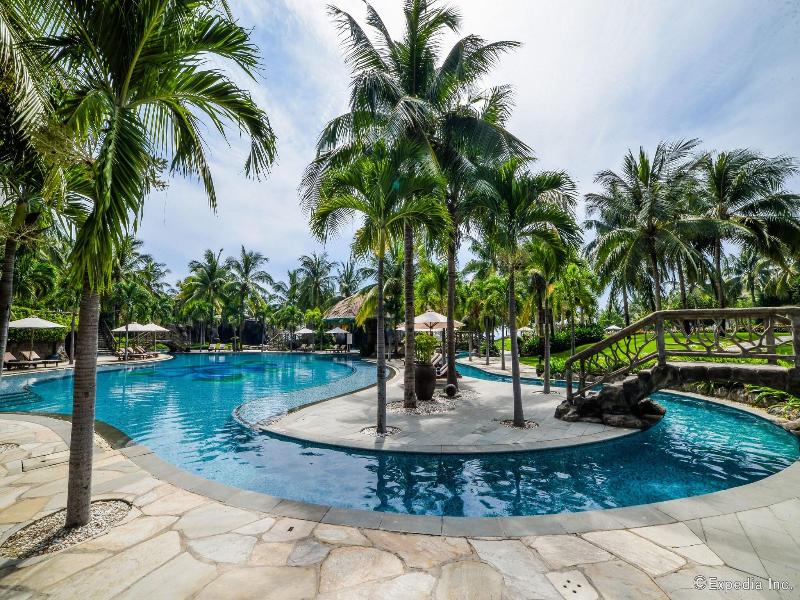 Olalani Resort & Condotel image