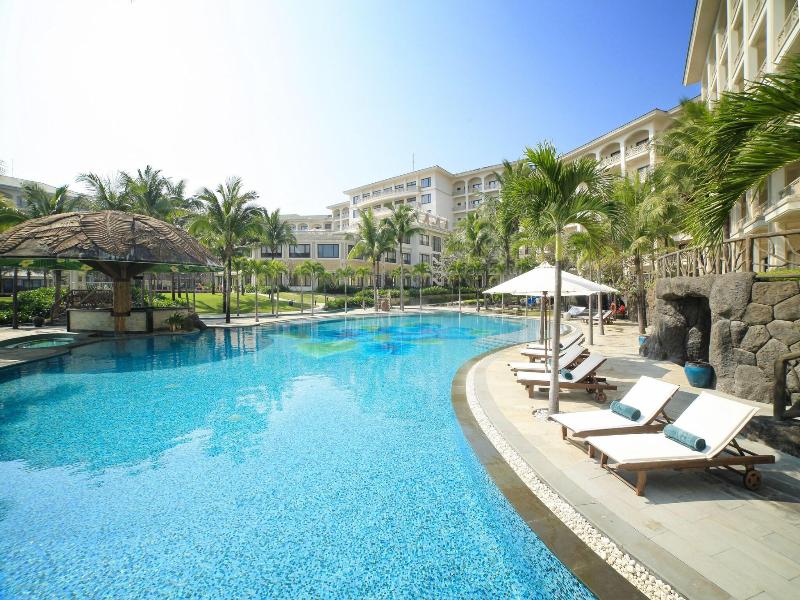 Olalani Resort & Condotel image
