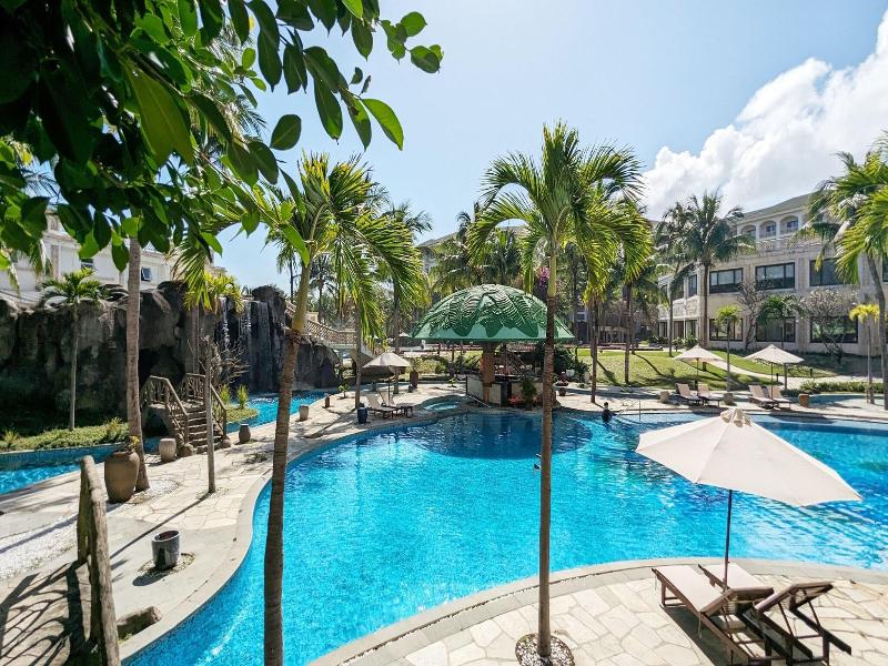 Olalani Resort & Condotel image