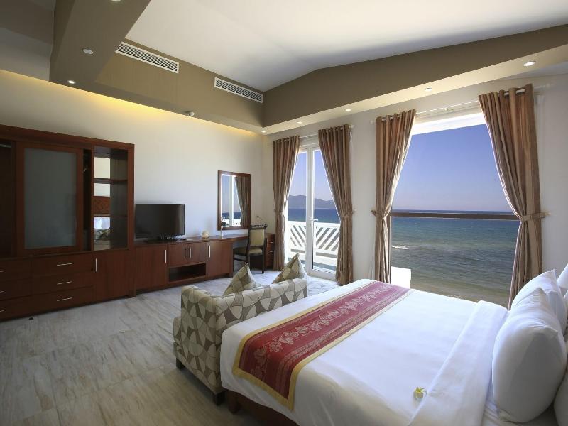 Olalani Resort & Condotel image